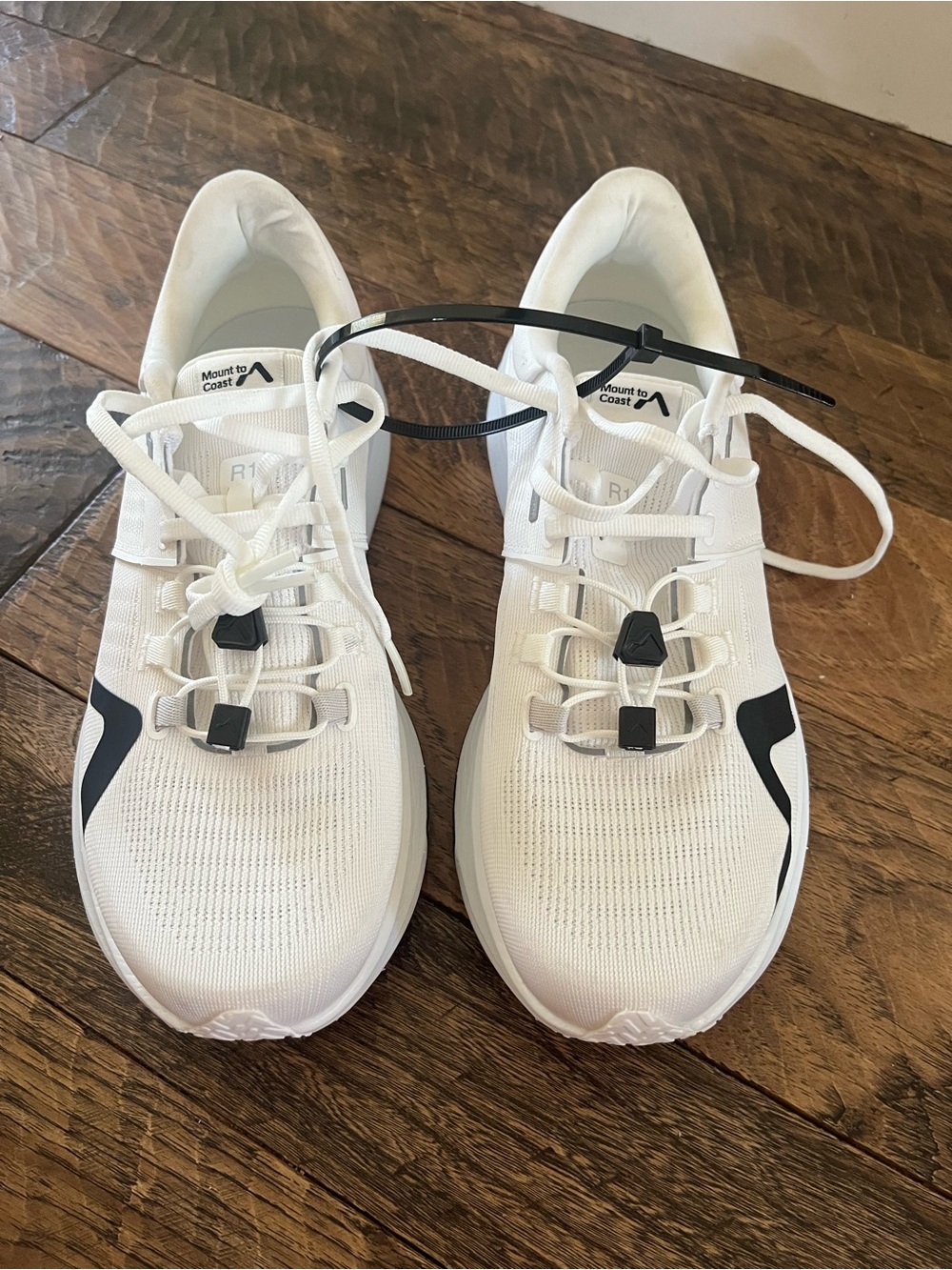 Mount to Coast WOMEN'S R1 Running Shoes